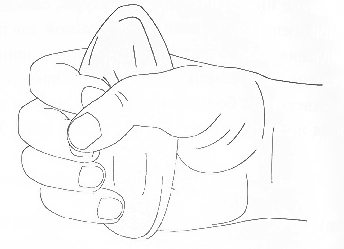 Массаж ладонной поверхности на кисти косточкой манго